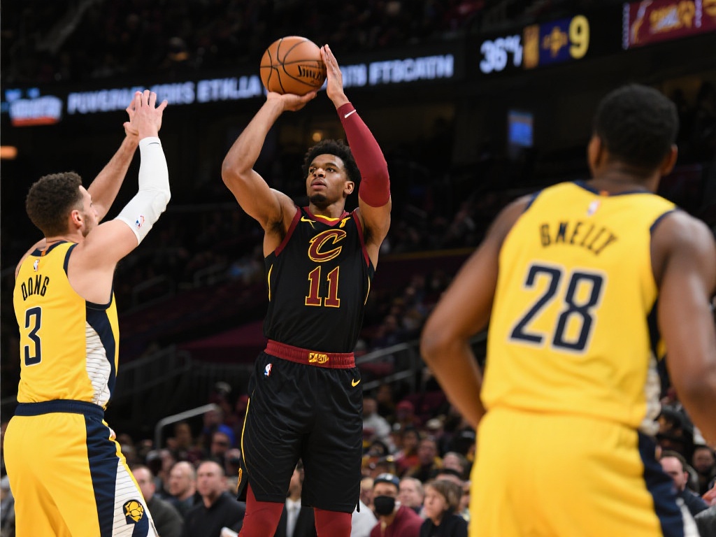 篮球比赛中，三分球已经成为影响球队胜负的